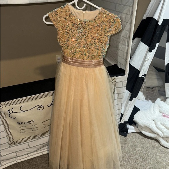 Sparkling Gold and Cream Kids Dress Sz 10 party  wedding event - Picture 3 of 13